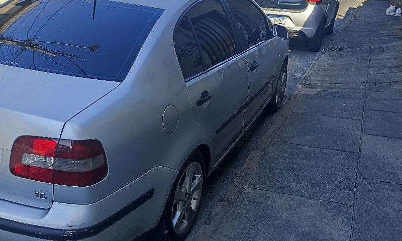 Volkswagen Polo Seda...