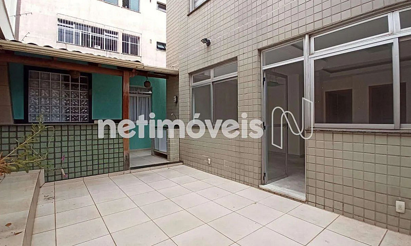 Apartamento Com Três...