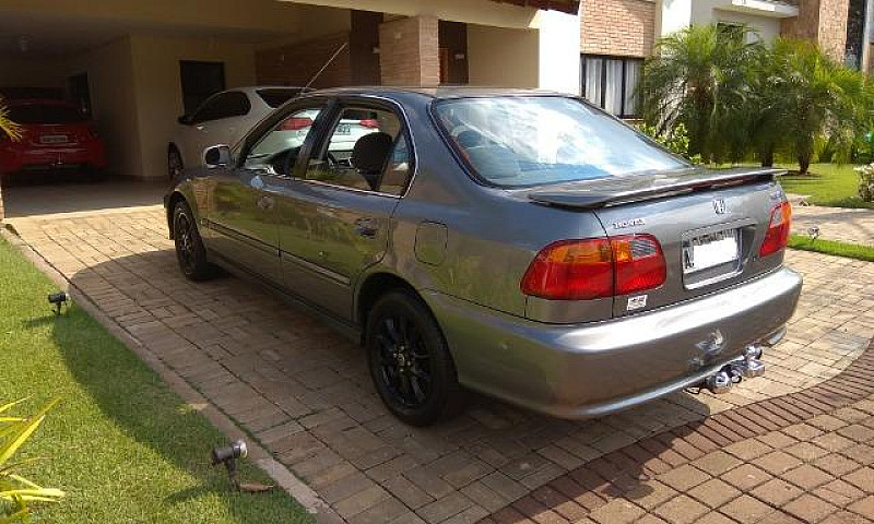 Honda Civic 2000...