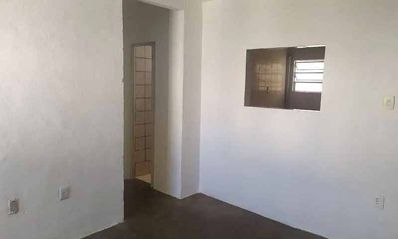 Aluga-Se Um Apartame...