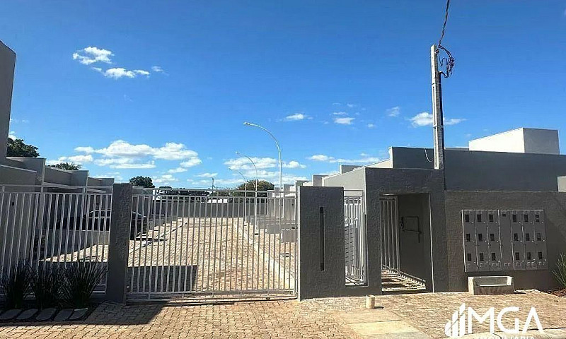 Casa Com 2 Dormitóri...