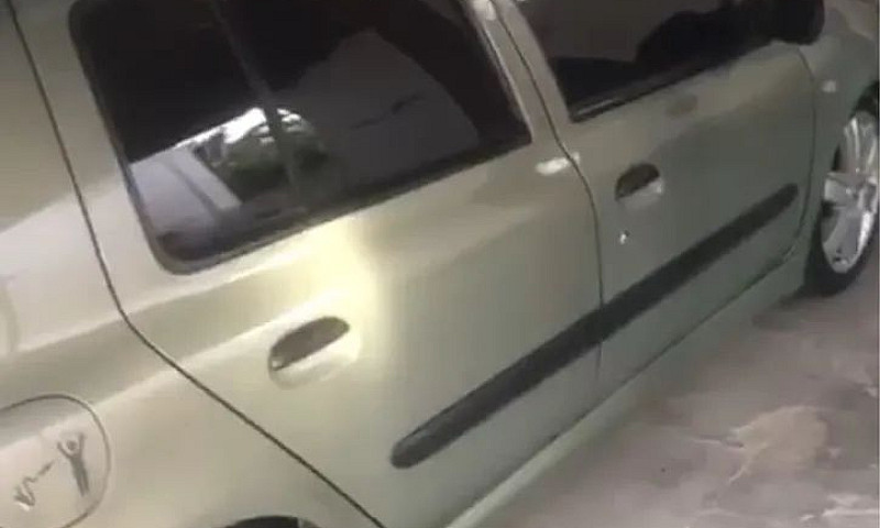 Renault Clio Rt/ Pri...