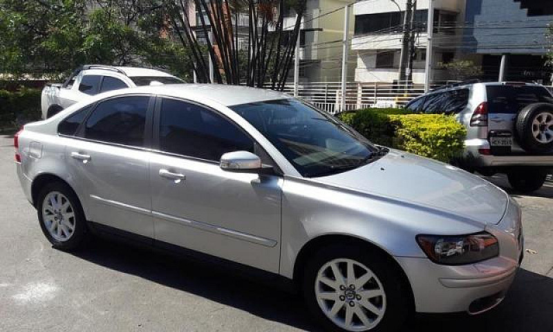 Volvo S40 2.4...
