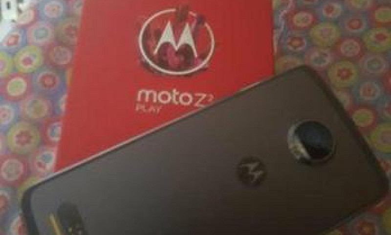 Moto Z2 Play...