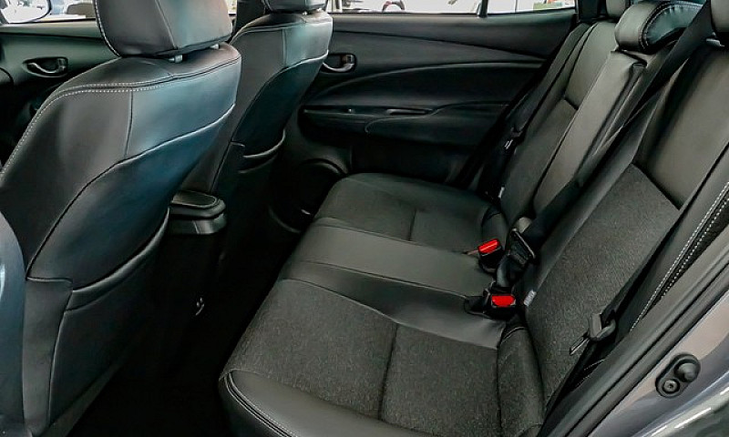 Toyota Yaris Xs 1.5 ...