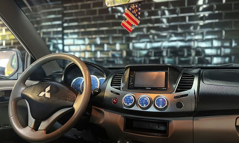 L200 Triton Hpe - A ...