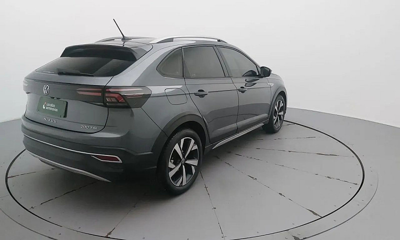 Volkswagen Nivus Hig...