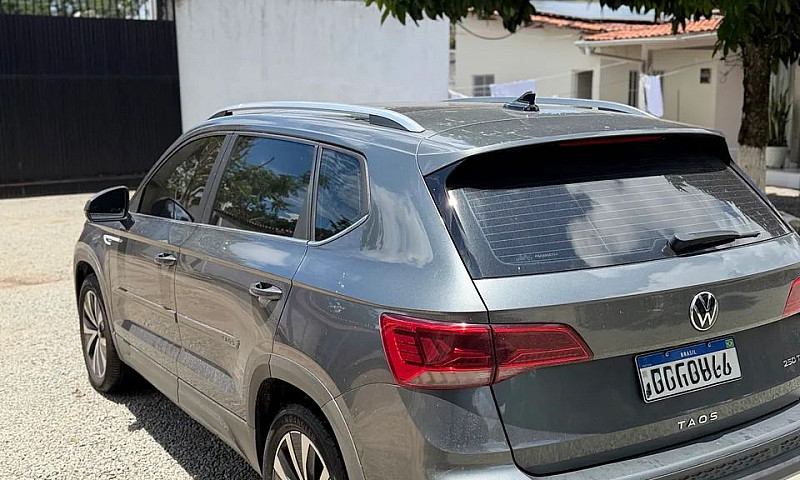 Volkswagen Taos High...