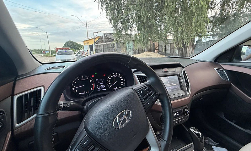 Hyundai Creta Presti...