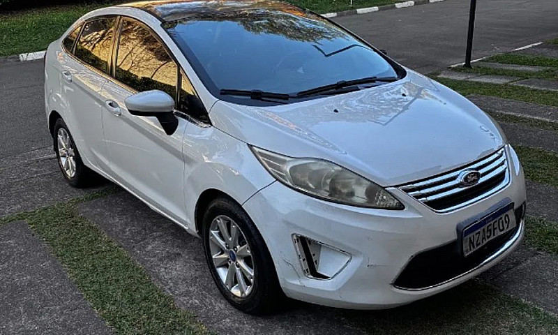 Ford Fiesta Sedan Se...
