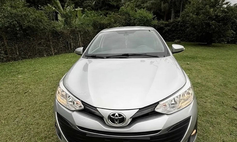 Toyota Yaris Xl Seda...
