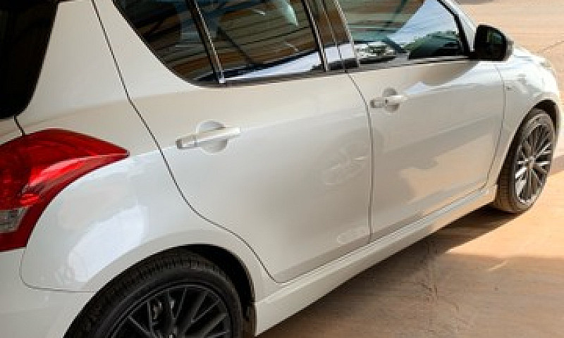 Suzuki Suift Sport ...