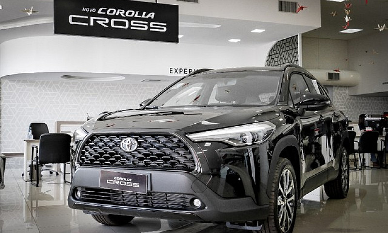 Toyota Corolla Cross...