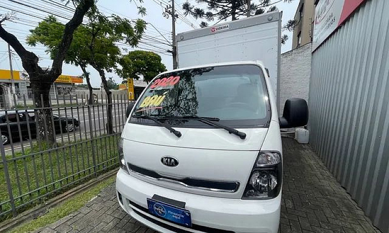 Kia Bongo Baú 2020...