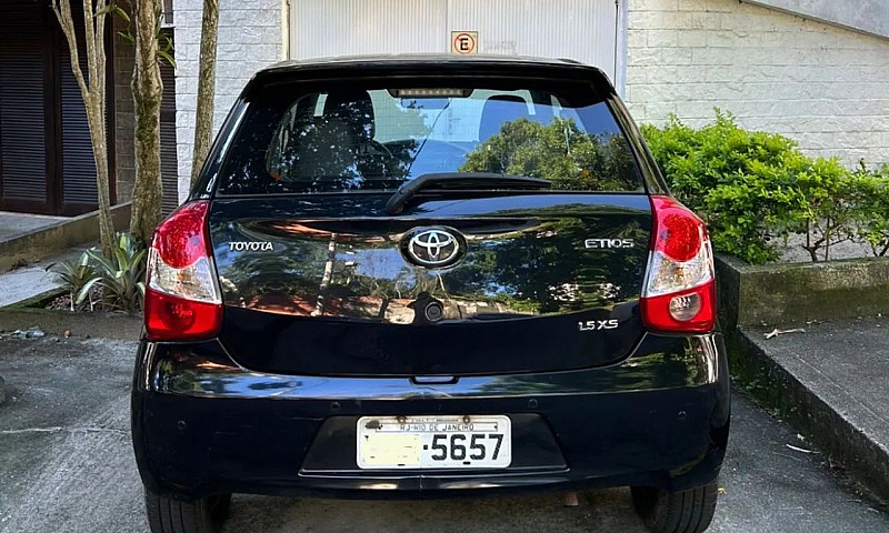 Toyota Etios Xs 1.5 ...