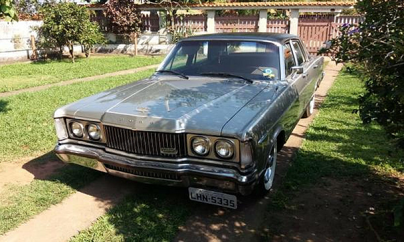 Ford Galaxie...