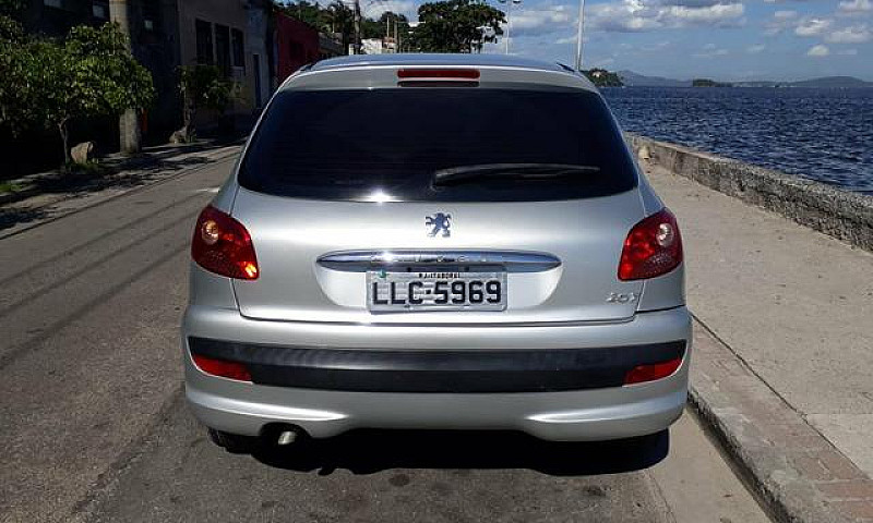 Peugeot 207 Xr 1.4 2...