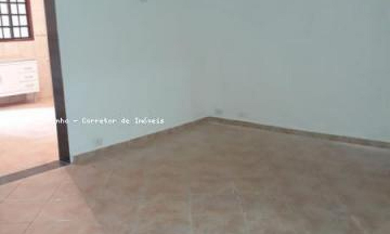 Casa Para Locação Em...