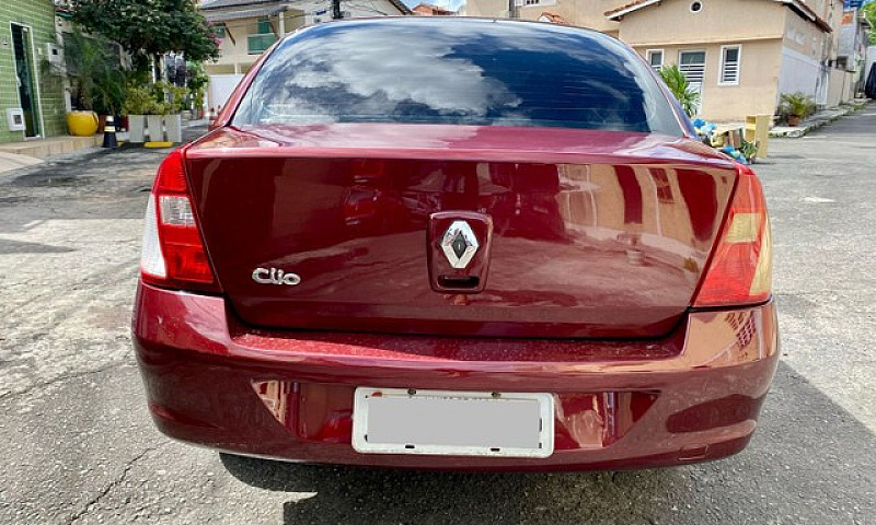 Clio Sedan Completo...