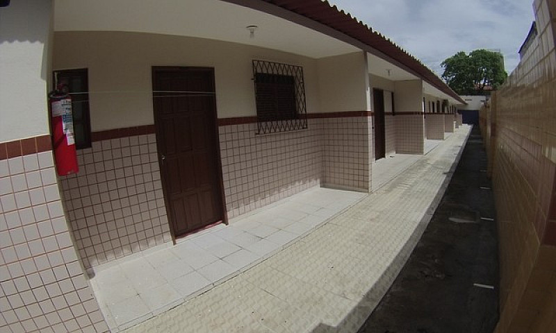 Casa De Vila No Bair...