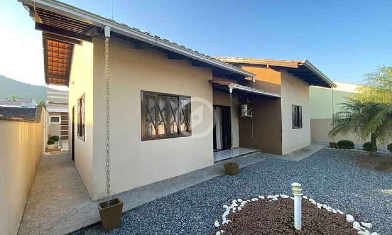 Casa À Venda No Bair...