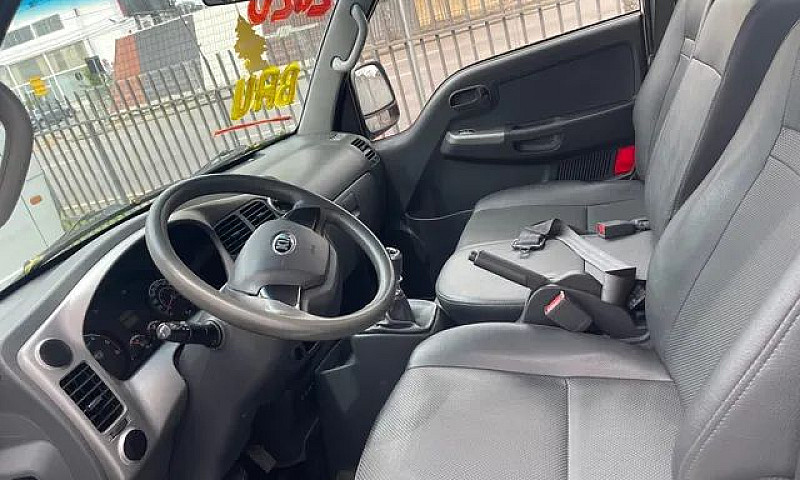Kia Bongo Baú 2020...