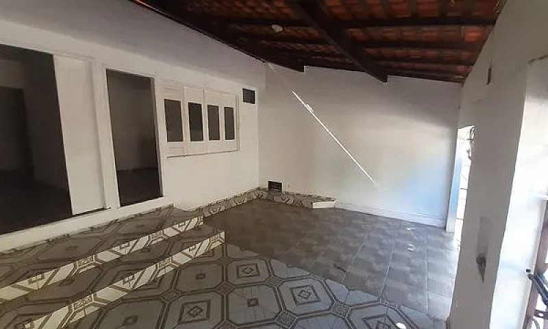 Alugo Casa De 4/4 Se...