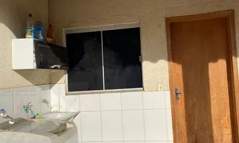 Aluga-Se Ou Vende-Se...