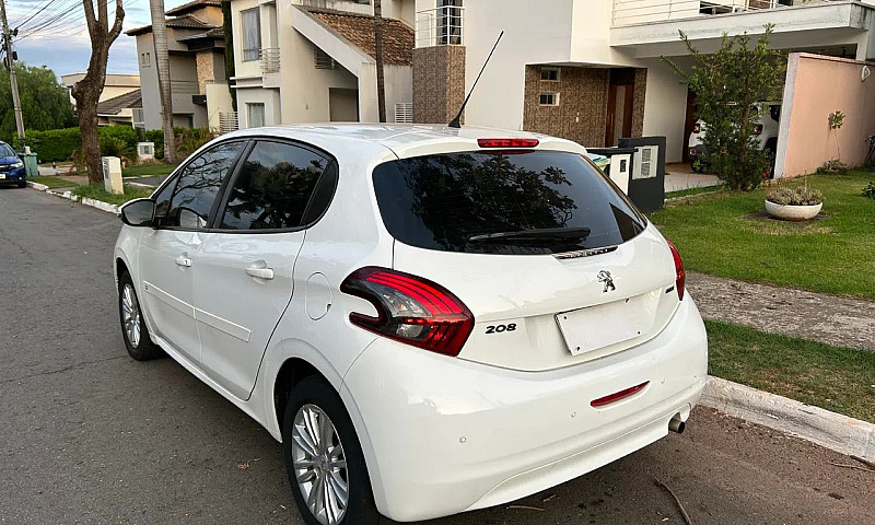 Peugeot 208 Active P...