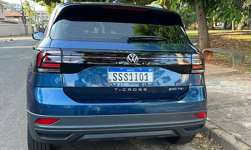 Volkswagen T-Cross 1...