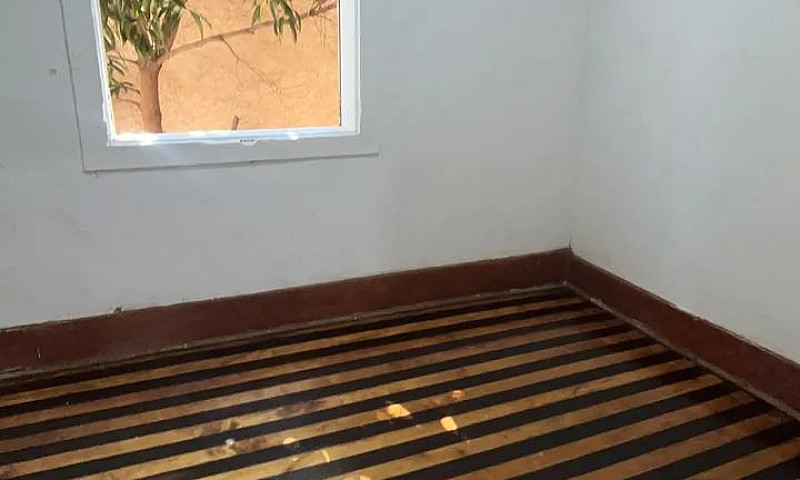 Quarto Em Laranjeira...