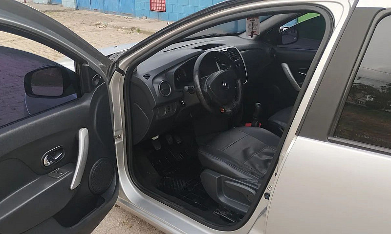 Renault Sandero Expr...