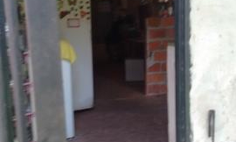 Vende-Se Uma Casa...