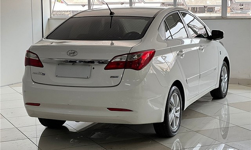Hyundai Hb20S 2015 1...