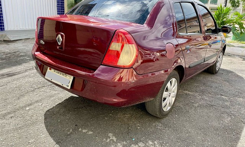 Clio Sedan Completo...