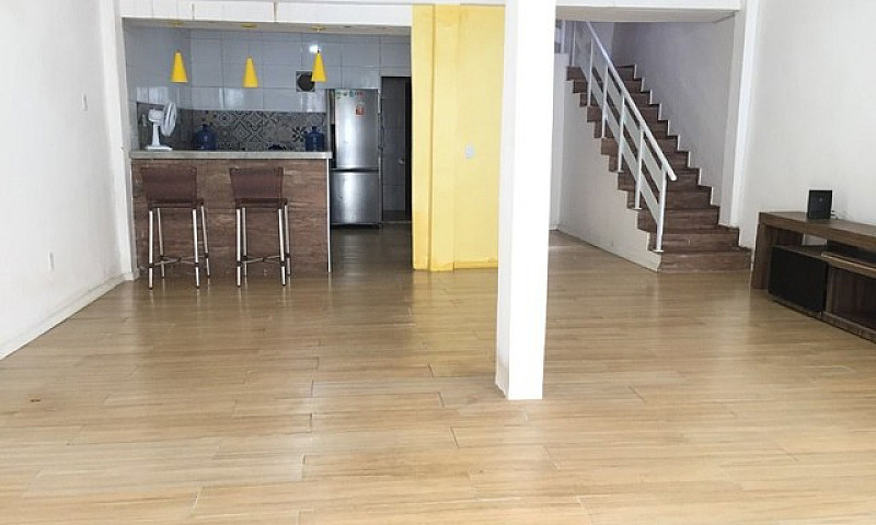 Casa Em Rua Tranquil...