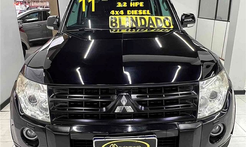 Mitsubishi Pajero Fu...