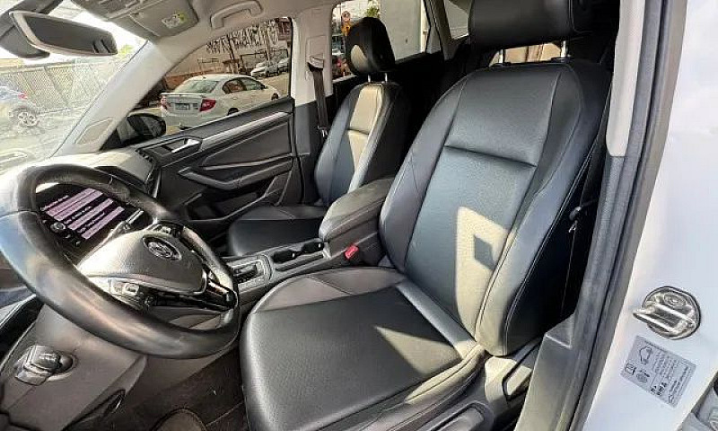 Volkswagen Jetta Com...