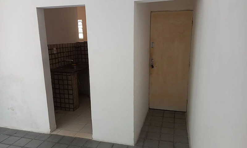 Alugo Apartamento 3/...