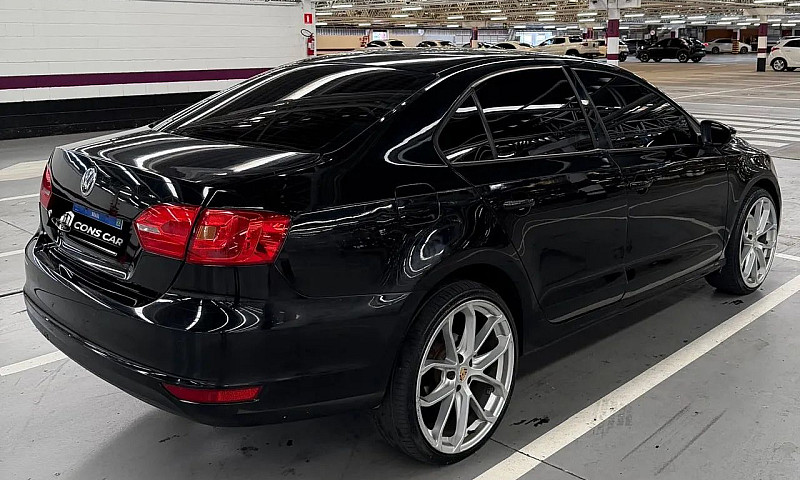 Volkswagen Jetta Com...