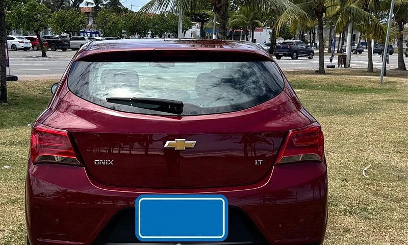 Chevrolet Onix Hatch...