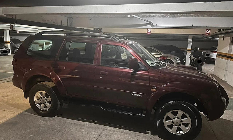 Mitsubishi Pajero Sp...