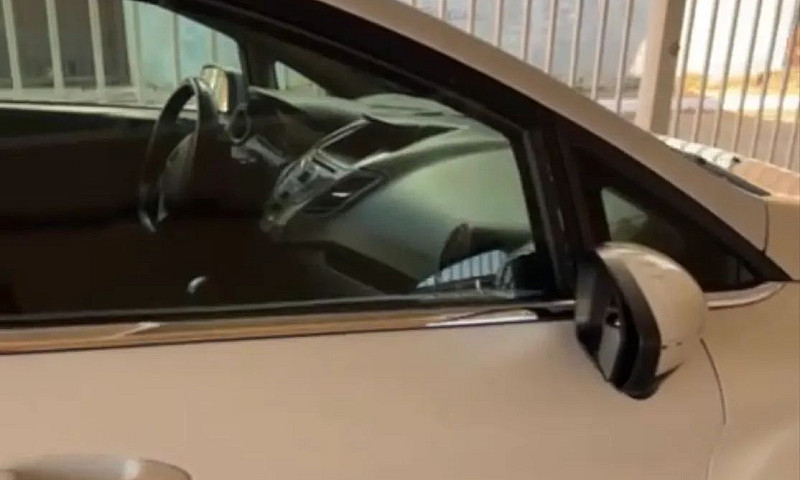 Ford Fiesta Sedan Se...