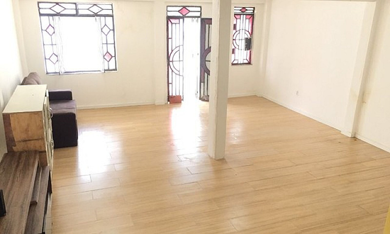 Casa Em Rua Tranquil...