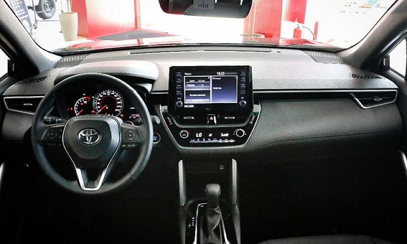 Toyota Corolla Cross...