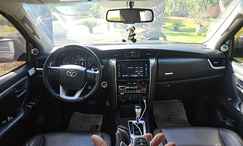 Toyota Hilux Sw4 Srx...