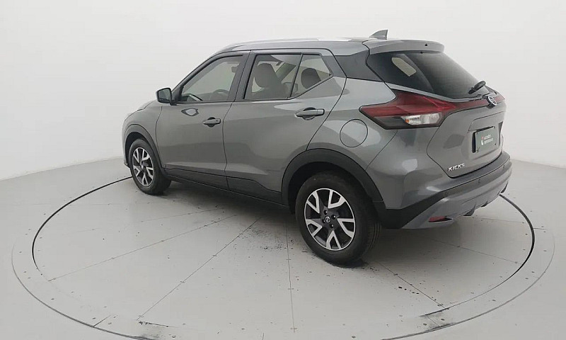 Nissan Kicks Sense 1...