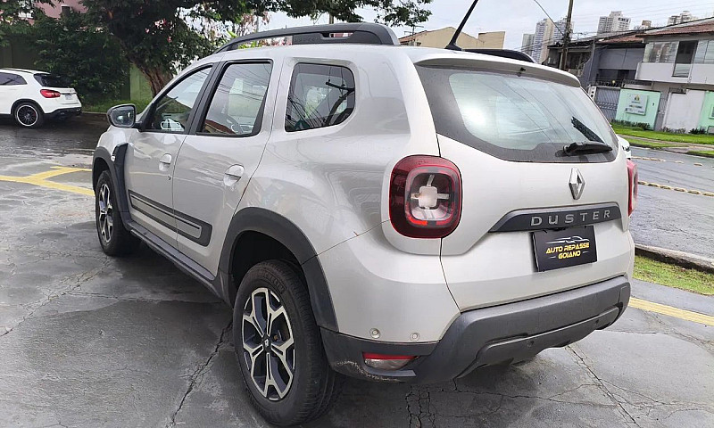 Renault Duster Iconi...