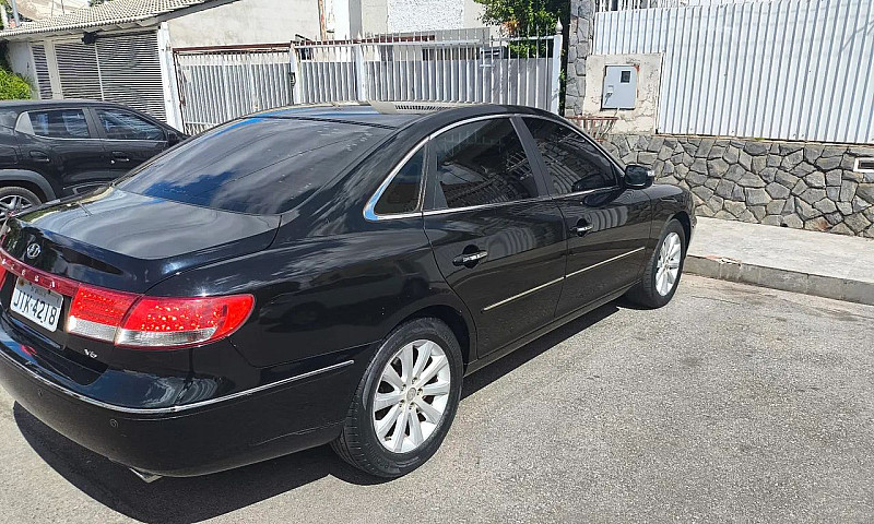Hyundai Azera Gls 3....