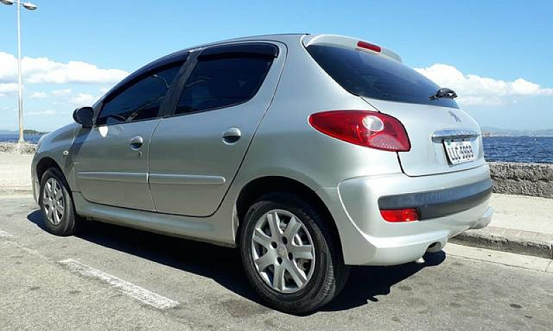 Peugeot 207 Xr 1.4 2...